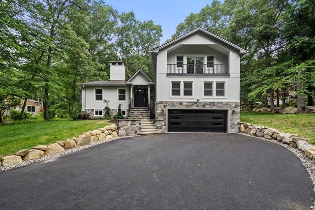 184 Bedford Rd, Lincoln, MA 01773