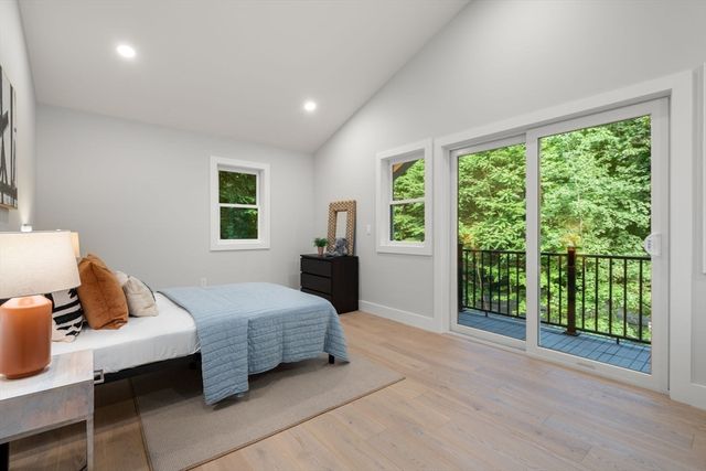 184 Bedford Rd, Lincoln, MA 01773