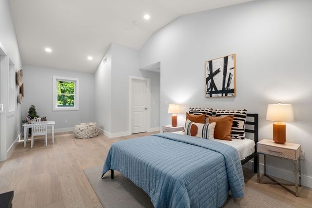 184 Bedford Rd, Lincoln, MA 01773