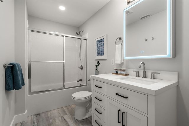184 Bedford Rd, Lincoln, MA 01773