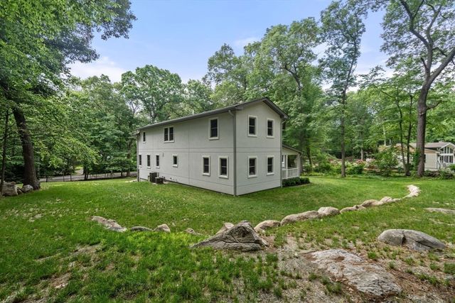 184 Bedford Rd, Lincoln, MA 01773