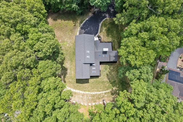 184 Bedford Rd, Lincoln, MA 01773