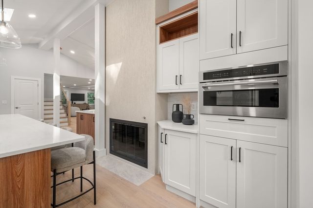 184 Bedford Rd, Lincoln, MA 01773