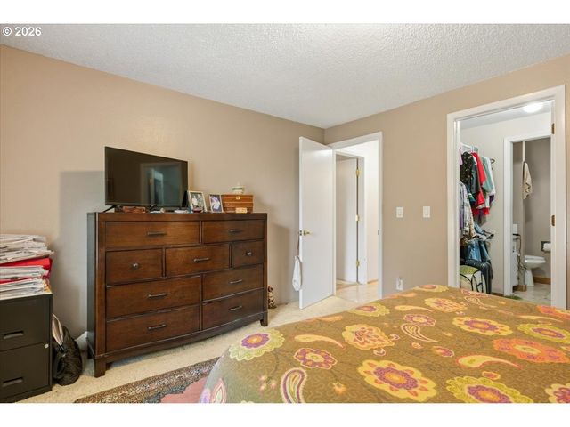 806 Ne NIGHTINGALE Ct, Keizer, OR 97303
