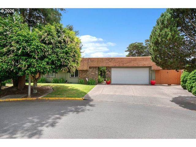 806 Ne NIGHTINGALE Ct, Keizer, OR 97303