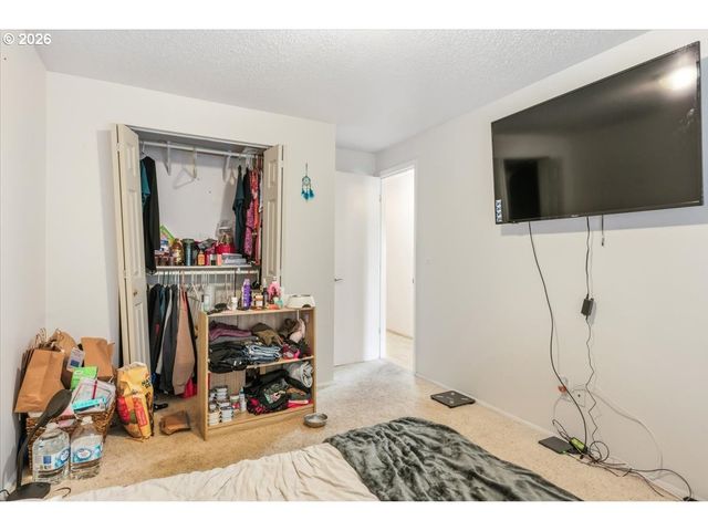 806 Ne NIGHTINGALE Ct, Keizer, OR 97303