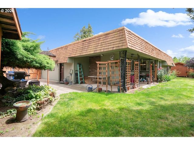 806 Ne NIGHTINGALE Ct, Keizer, OR 97303
