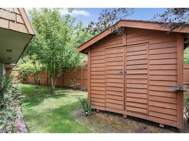 806 Ne NIGHTINGALE Ct, Keizer, OR 97303
