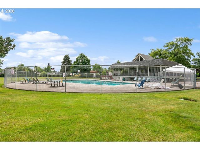 806 Ne NIGHTINGALE Ct, Keizer, OR 97303