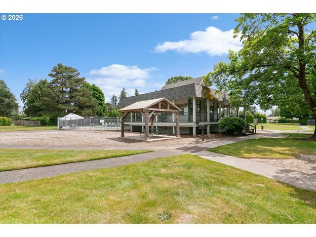 806 Ne NIGHTINGALE Ct, Keizer, OR 97303