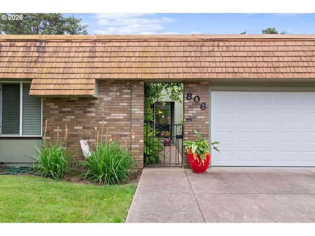 806 Ne NIGHTINGALE Ct, Keizer, OR 97303