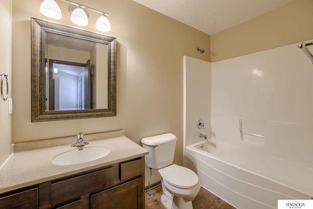 2644 W Timber Lake Drive, Lincoln, NE 68522