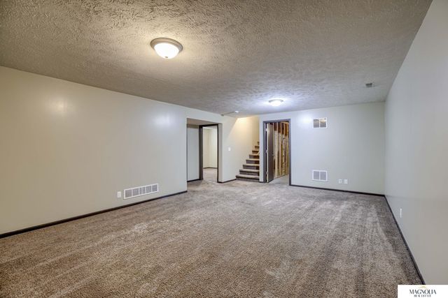 2644 W Timber Lake Drive, Lincoln, NE 68522