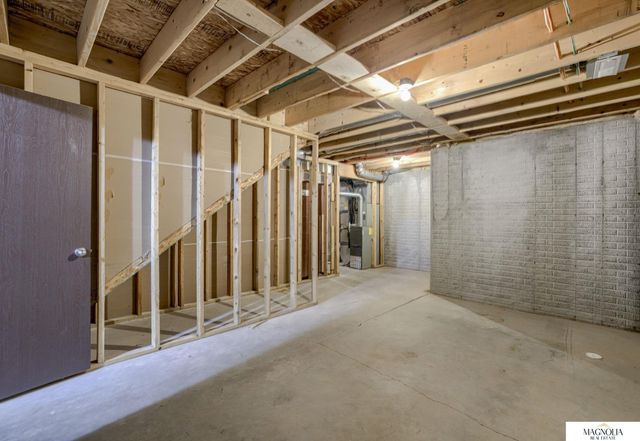 2644 W Timber Lake Drive, Lincoln, NE 68522