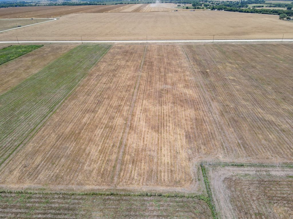9133 County Road 101A, Grandview, TX 76050