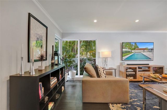 1280 NE 40th Street, Oakland Park, FL 33334
