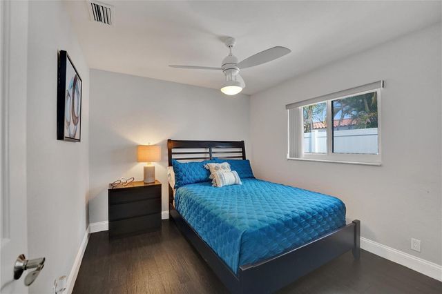 1280 NE 40th Street, Oakland Park, FL 33334