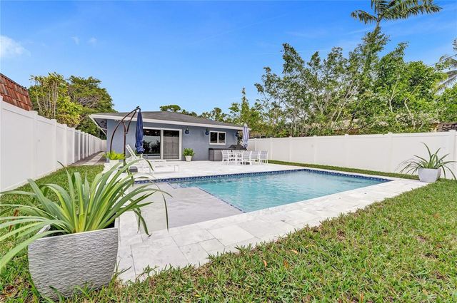 1280 NE 40th Street, Oakland Park, FL 33334