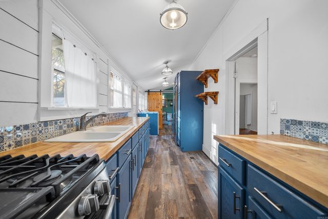 109 Reynolds St, Hot Springs, AR 71901