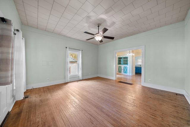 109 Reynolds St, Hot Springs, AR 71901