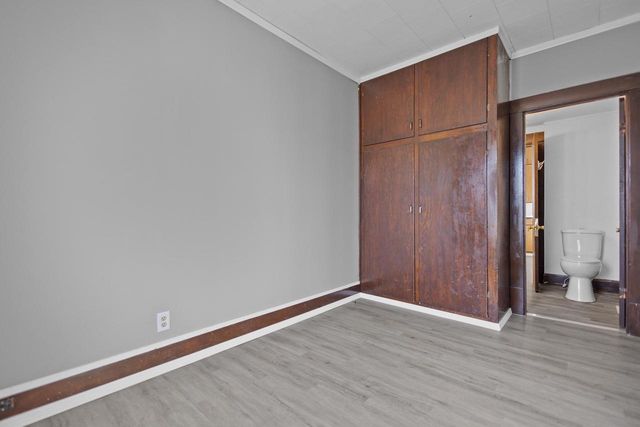 908 W 10TH AVENUE, Oshkosh, WI 54902