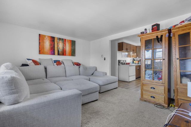 908 W 10TH AVENUE, Oshkosh, WI 54902