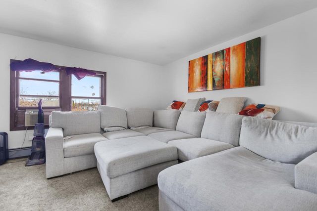 908 W 10TH AVENUE, Oshkosh, WI 54902