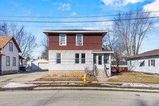 908 W 10TH AVENUE, Oshkosh, WI 54902