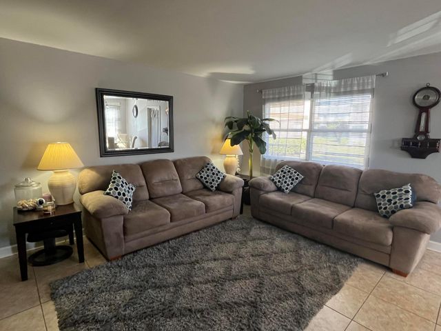 289 Brittany G, Delray Beach, FL 33446