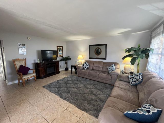 289 Brittany G, Delray Beach, FL 33446