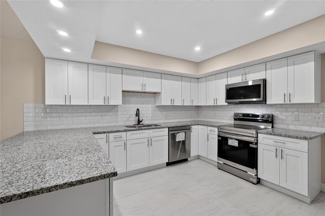 4400 LAKE TRUDY DRIVE, St Cloud, FL 34769
