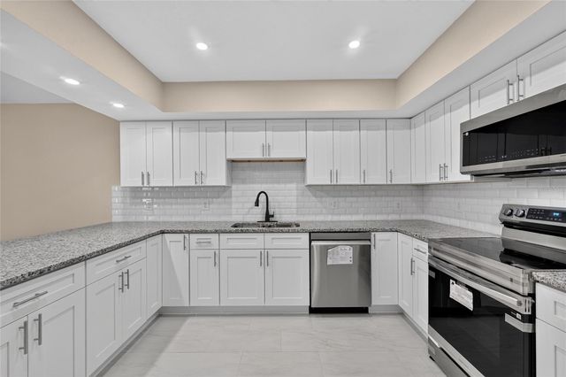 4400 LAKE TRUDY DRIVE, St Cloud, FL 34769
