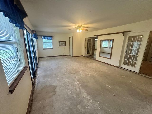 6909 Lago Ranchero Drive, Norman, OK 73026