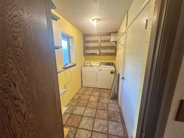 6909 Lago Ranchero Drive, Norman, OK 73026