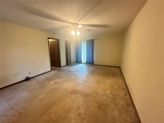 6909 Lago Ranchero Drive, Norman, OK 73026