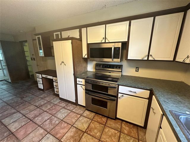 6909 Lago Ranchero Drive, Norman, OK 73026