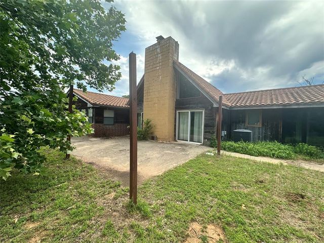 6909 Lago Ranchero Drive, Norman, OK 73026