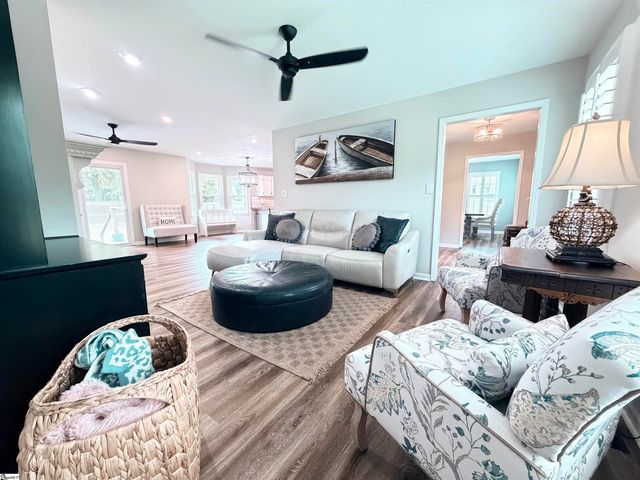 66 Cain Road, Laurens, SC 29360