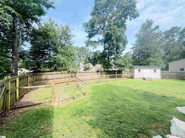 66 Cain Road, Laurens, SC 29360