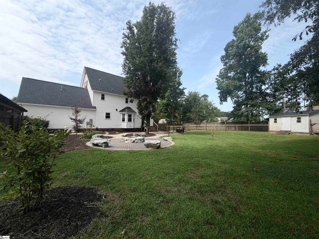 66 Cain Road, Laurens, SC 29360