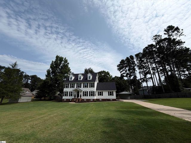 66 Cain Road, Laurens, SC 29360