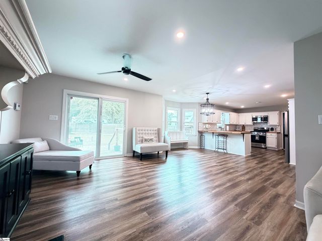66 Cain Road, Laurens, SC 29360