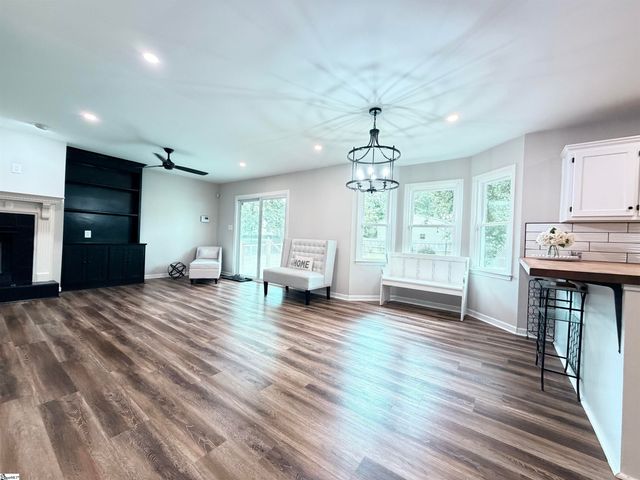 66 Cain Road, Laurens, SC 29360