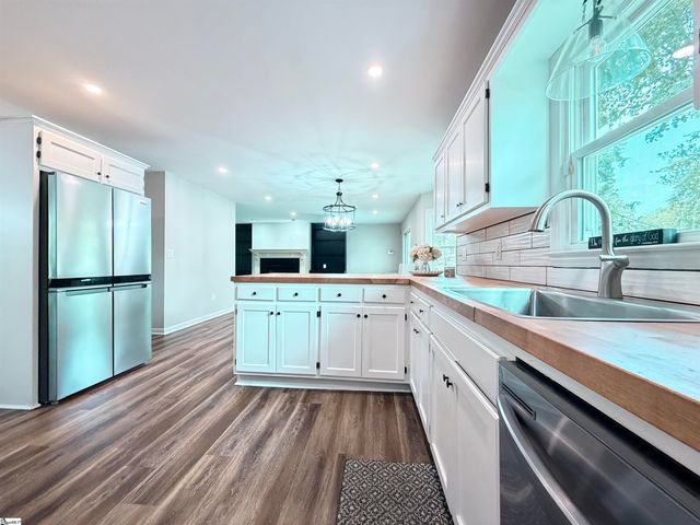66 Cain Road, Laurens, SC 29360