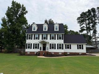 66 Cain Road, Laurens, SC 29360
