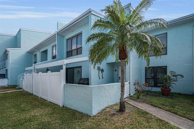 1 WINDRUSH BOULEVARD 51, Indian Rocks Beach, FL 33785