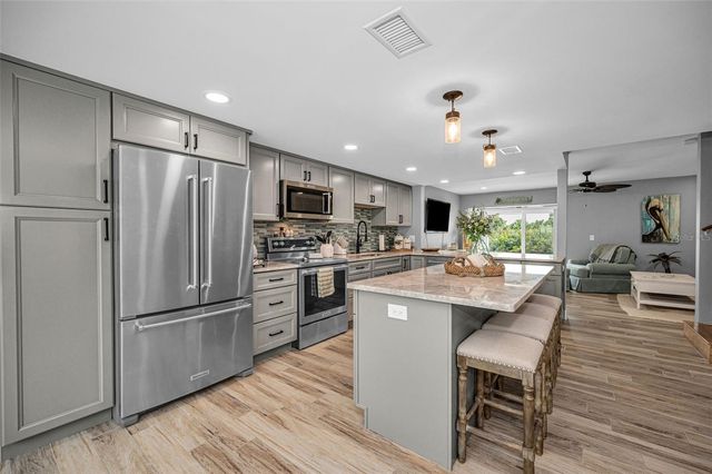 1 WINDRUSH BOULEVARD 51, Indian Rocks Beach, FL 33785