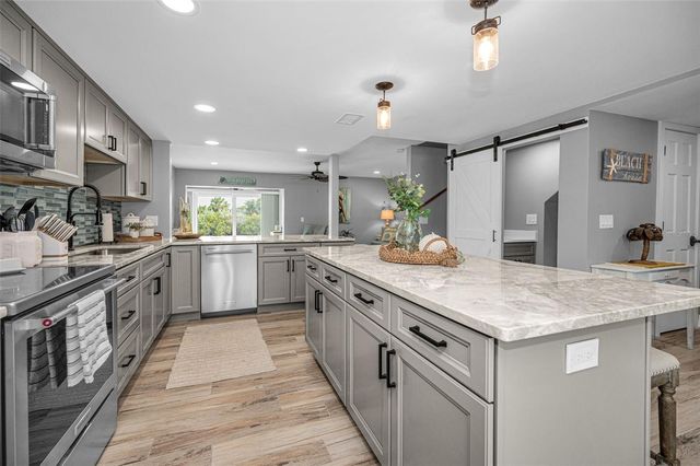 1 WINDRUSH BOULEVARD 51, Indian Rocks Beach, FL 33785