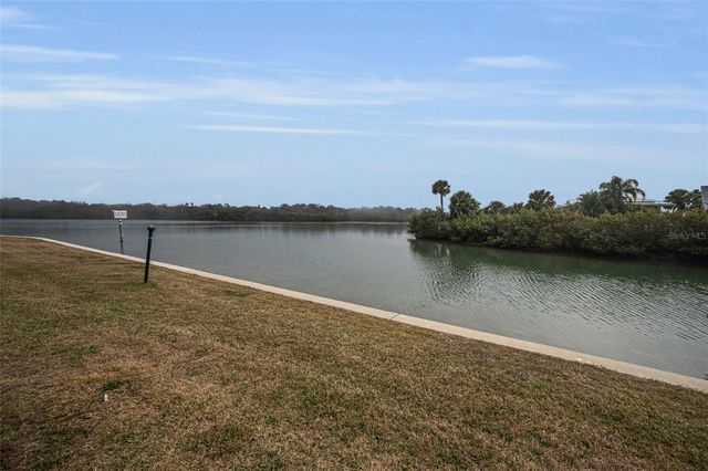 1 WINDRUSH BOULEVARD 51, Indian Rocks Beach, FL 33785