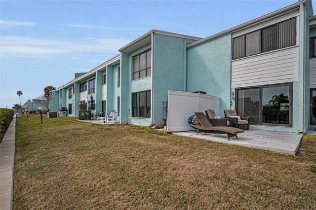 1 WINDRUSH BOULEVARD 51, Indian Rocks Beach, FL 33785
